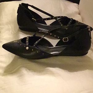 NWT Black flat shoes